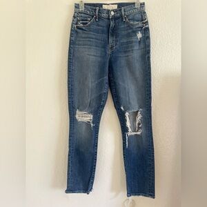 MOTHER denim Swooner crop in Your Treat is Mine wash. Size 25.